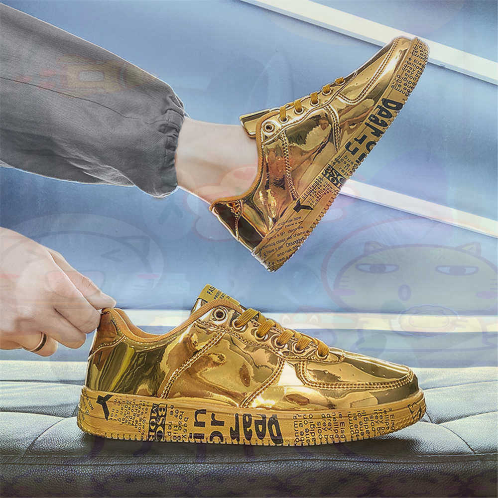 Round Foot Size 45 Sneakers Wh - Streetwear Brand Canada recension och pris